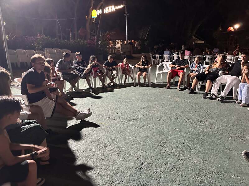 <h1>Assemblea di luce</h1>
Circle time serali