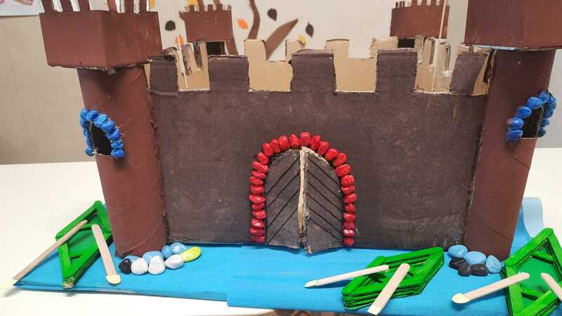 <h1>Sii turista della tua città</h1>
Dettagli castello