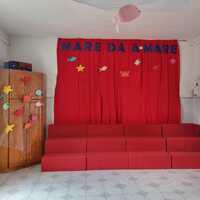 ***Scenografia***
La scenografia è stata curata e realizzata dai bambini e dai ragazzi.